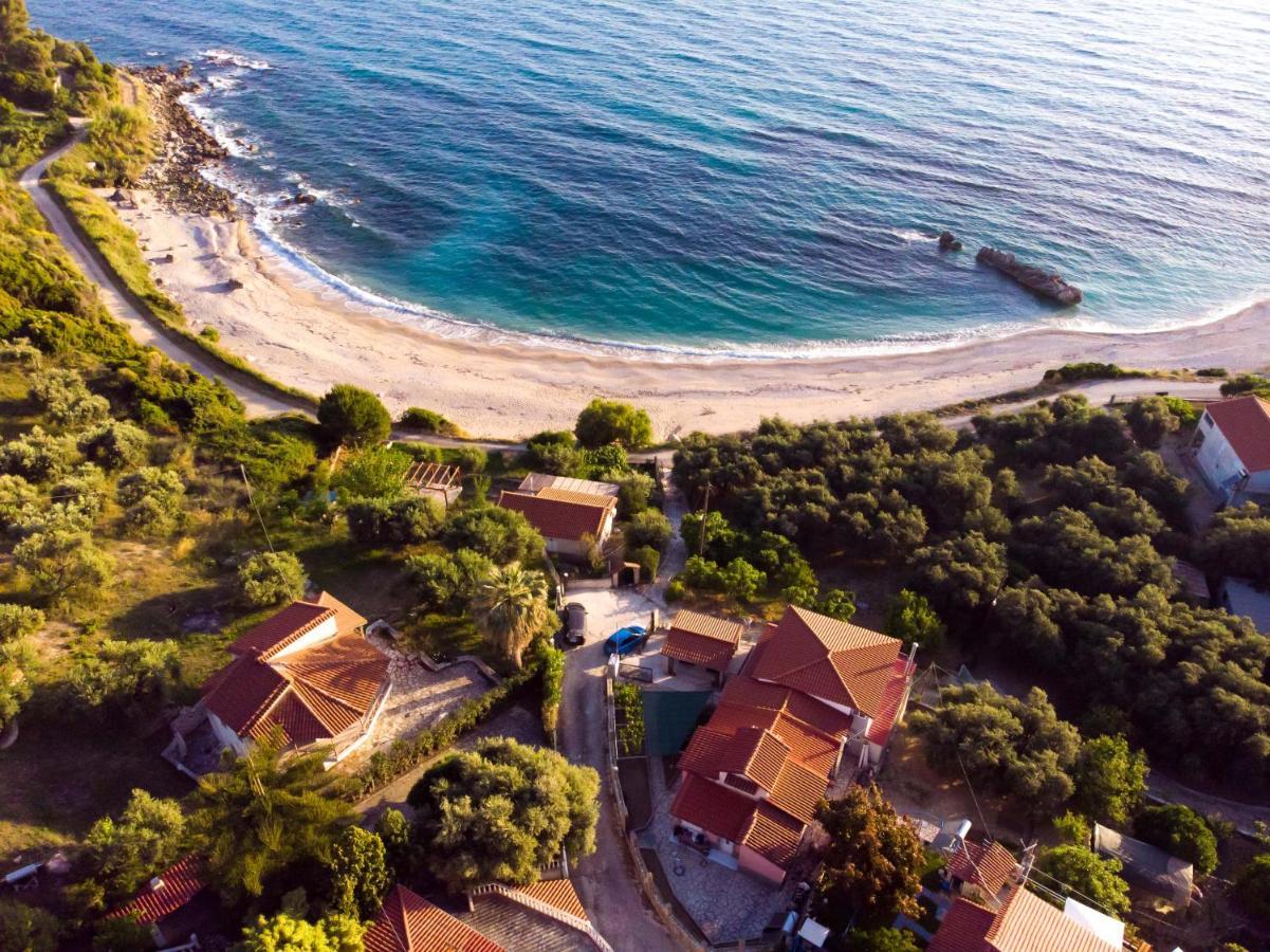 The Happiness Of Vangelis Paralia Vrachou Exterior photo