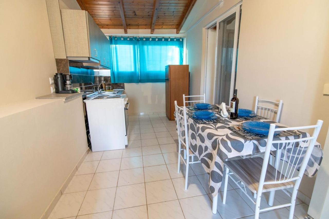 The Happiness Of Vangelis Paralia Vrachou Exterior photo